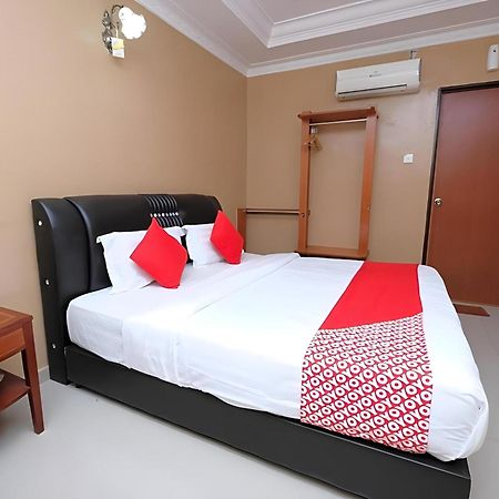 Super Oyo 707 Ayuni Hotel Bangi Luaran gambar