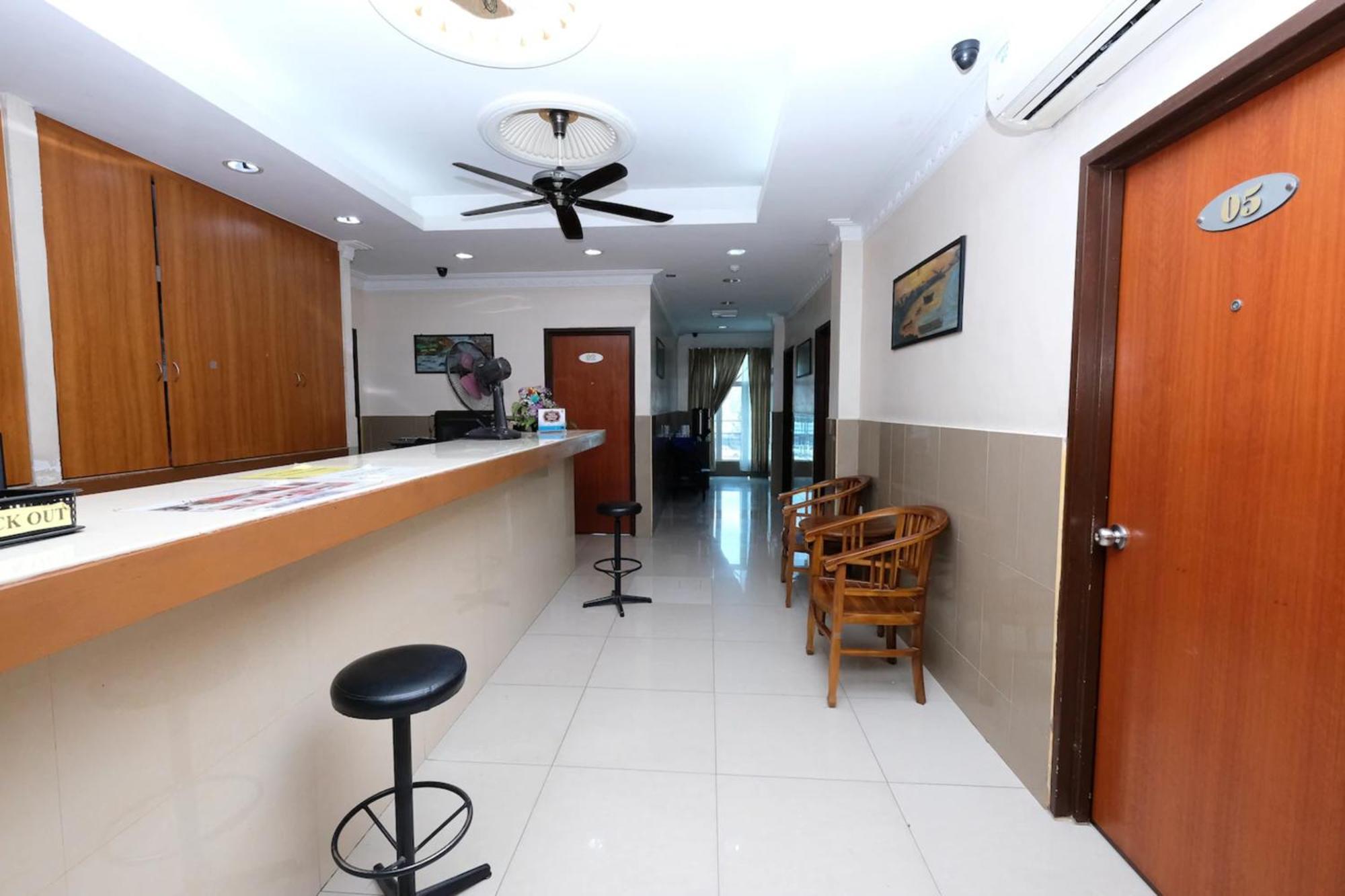 Super Oyo 707 Ayuni Hotel Bangi Luaran gambar