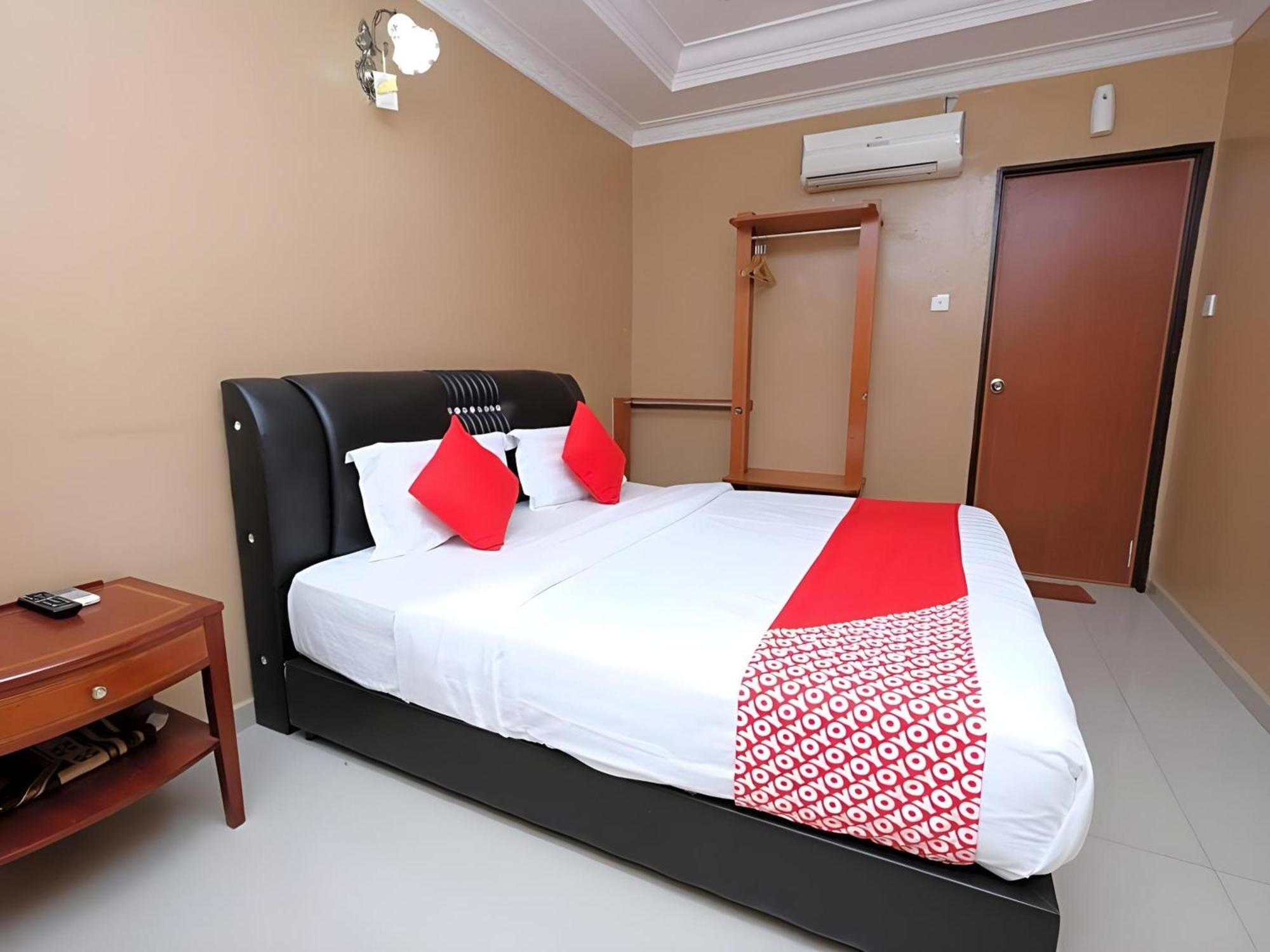 Super Oyo 707 Ayuni Hotel Bangi Luaran gambar