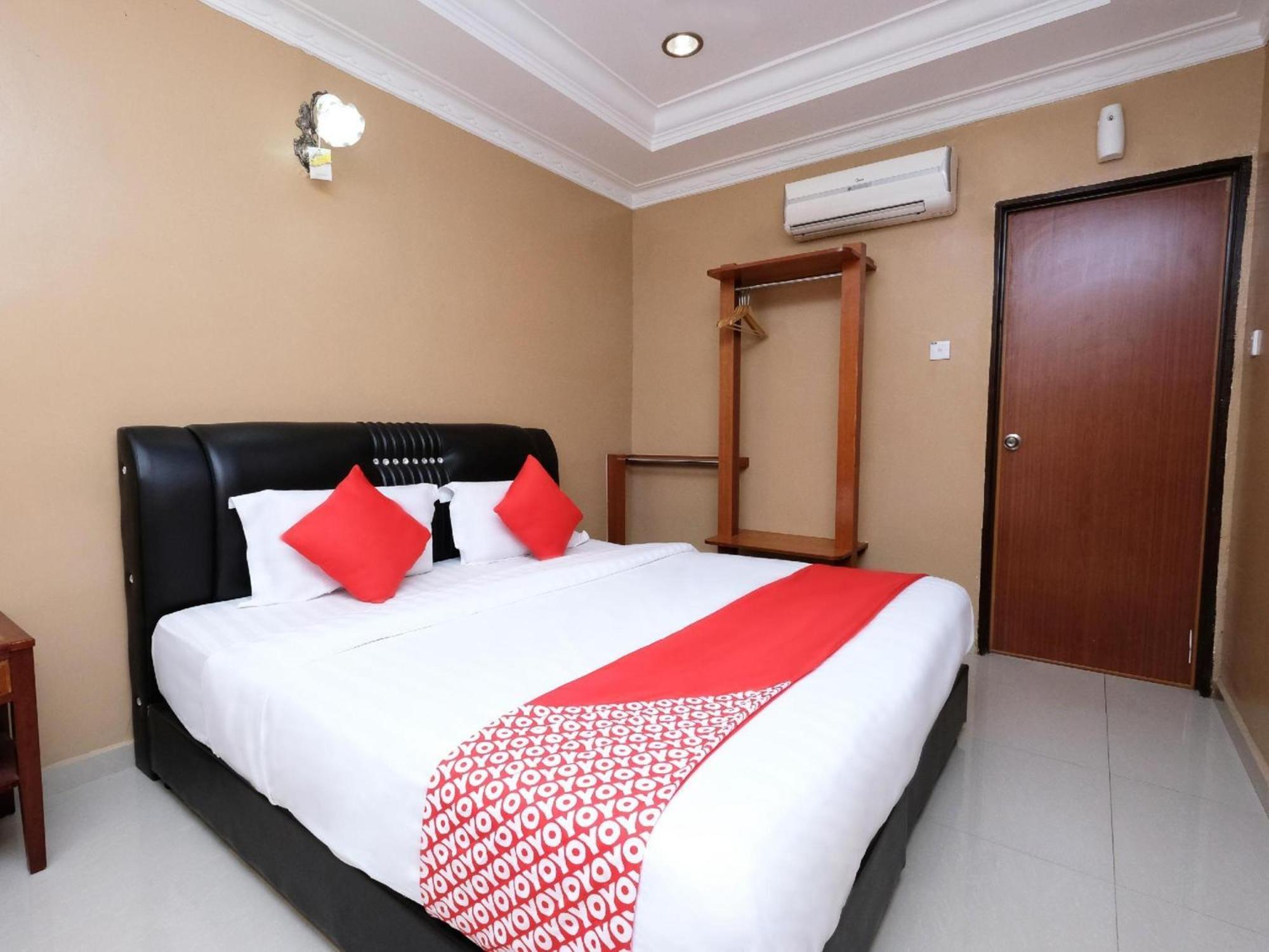 Super Oyo 707 Ayuni Hotel Bangi Luaran gambar